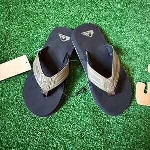 Quiksilver Monkey Wrench Core Flip Flop Comfort Sandals Youth Shoes Size 4 NWT